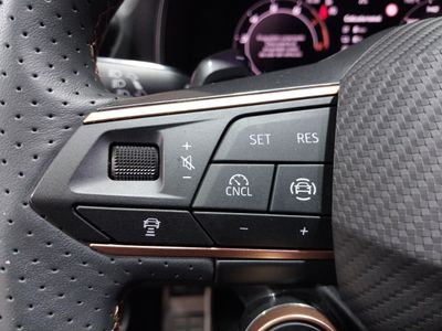 cupra-le-n-sp-1-5-tsi-e-hybrid-150w-204cv-dsg-11 Thumbnail