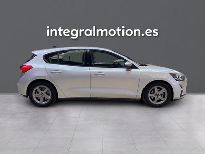 ford-focus-1-5-ecoblue-70kw-trend-edition-25 Thumbnail