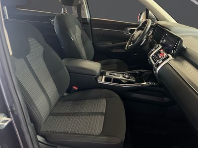 kia-sorento-1-6-t-gdi-phev-emotion-4x4-7pl-p-luxury-8 Thumbnail