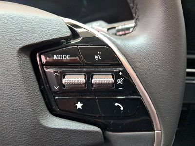kia-niro-1-6-gdi-hev-104kw-141cv-drive-12 Thumbnail