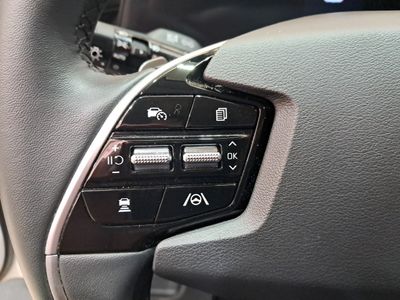 kia-niro-1-6-gdi-hev-104kw-141cv-drive-11 Thumbnail