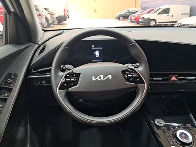 kia-niro-1-6-gdi-hev-104kw-141cv-drive-10 Thumbnail
