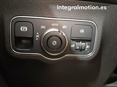mercedes-clase-glb-180d-business-solution-13 Thumbnail