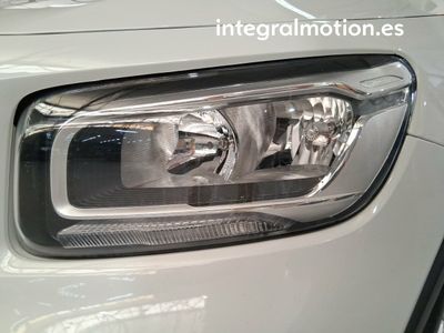 mercedes-clase-glb-180d-business-solution-26 Thumbnail