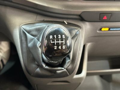 ford-transit-ft-350-2-0-tdci-dpf-350-l3-trail-fwd-cabina-simple-trail-17 Thumbnail