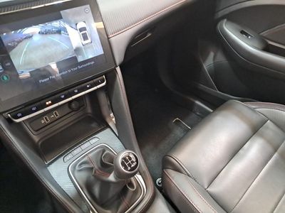 mg-zs-1-5-luxury-17 Thumbnail