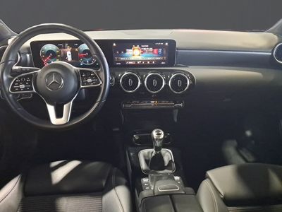 mercedes-clase-a-a-180-d-6 Thumbnail