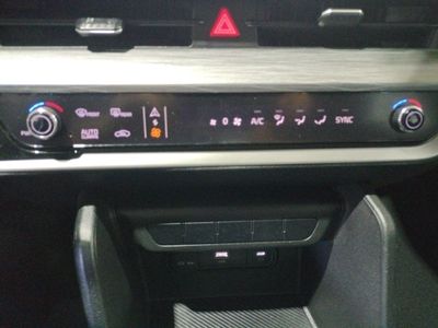 kia-sportage-1-6-t-gdi-mhev-110kw-150cv-drive-4x2-16 Thumbnail