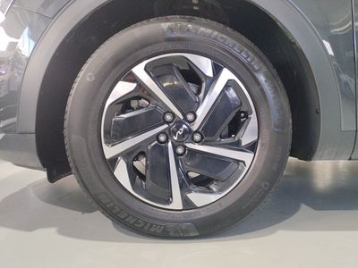 kia-sportage-1-6-t-gdi-mhev-110kw-150cv-drive-4x2-28 Thumbnail