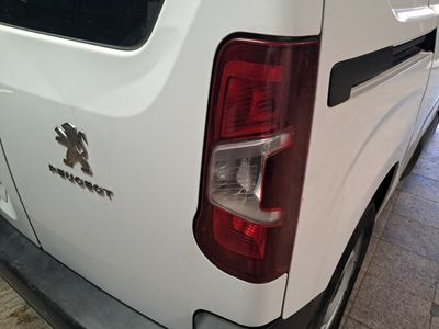 peugeot-partner-grip-l1-1-5-hdi-100cv-bvm5-17 Thumbnail