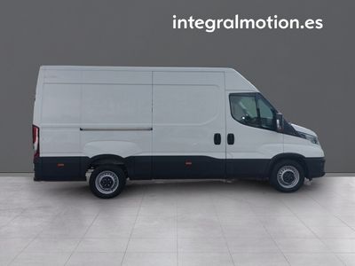 iveco-daily-2-3-td-35s-16-v-l3h2-12-m3-15 Thumbnail