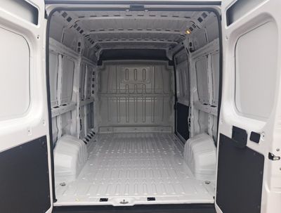 fiat-ducato-furgon-pan-l2h2-3500-5 Thumbnail