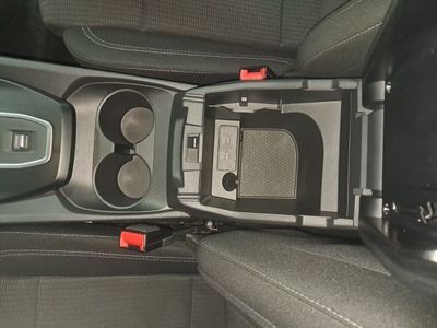 nissan-qashqai-dig-t-116kw-158cv-mhev-cvt-acenta-21 Thumbnail