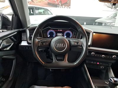 audi-a1-sportback-adrenalin-30-tfsi-81kw-110cv-11 Thumbnail