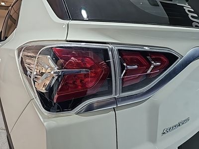 kgm-korando-e-motion-urban-auto-26 Thumbnail