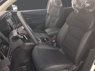 kgm-korando-e-motion-limited-auto-5 Thumbnail