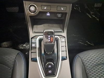 kgm-korando-e-motion-limited-auto-17 Thumbnail