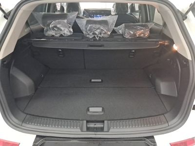 kgm-korando-e-motion-limited-auto-29 Thumbnail