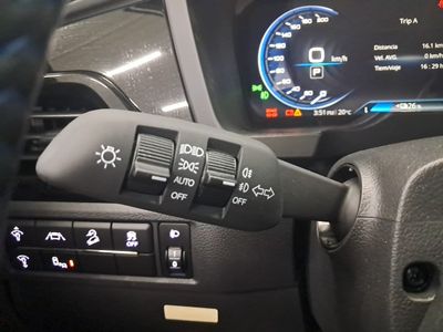 kgm-korando-e-motion-limited-auto-13 Thumbnail