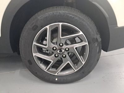 kgm-korando-e-motion-limited-auto-28 Thumbnail