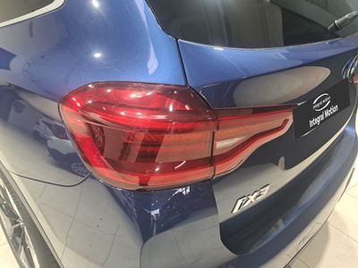 bmw-ix3-80-kwh-27 Thumbnail