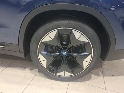 bmw-ix3-80-kwh-28 Thumbnail