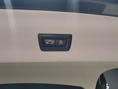 bmw-x4-xdrive20d-31 Thumbnail