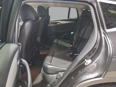bmw-x4-xdrive20d-9 Thumbnail
