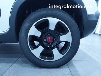 fiat-panda-red-1-0-hybrid-51kw-70cv-28 Thumbnail