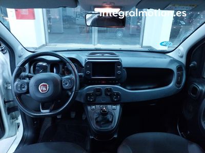 fiat-panda-red-1-0-hybrid-51kw-70cv-6 Thumbnail