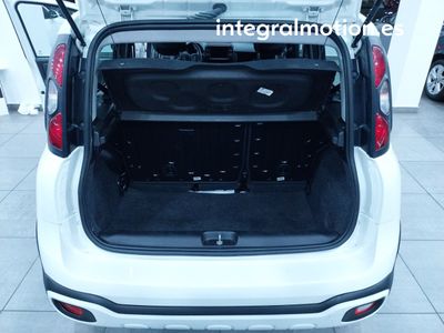 fiat-panda-red-1-0-hybrid-51kw-70cv-29 Thumbnail