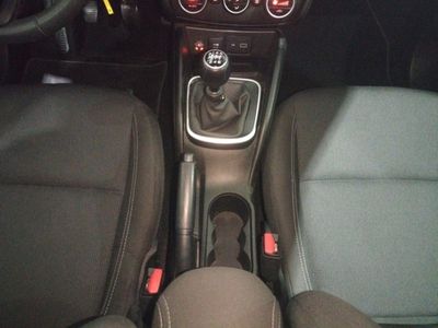 fiat-tipo-5p-1-4-t-jet-88kw-120cv-lounge-12 Thumbnail