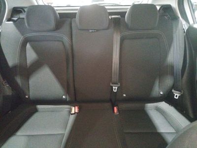 fiat-tipo-5p-1-4-t-jet-88kw-120cv-lounge-26 Thumbnail