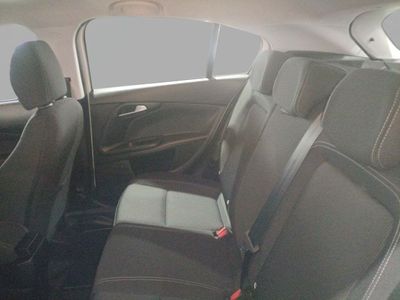 fiat-tipo-5p-1-4-t-jet-88kw-120cv-lounge-20 Thumbnail
