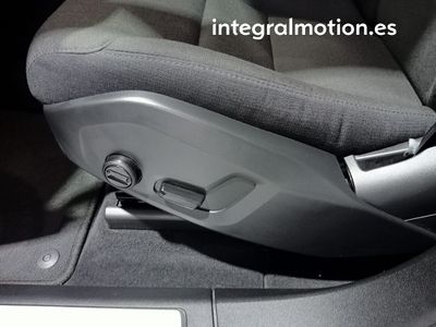 volvo-xc60-2-0-t6-awd-recharge-inscription-auto-0