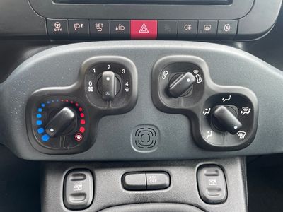 fiat-panda-panda-hybrid-1-0-51kw-70cv-16 Thumbnail