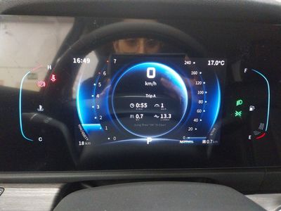 dfsk-600-600-luxury-7 Thumbnail