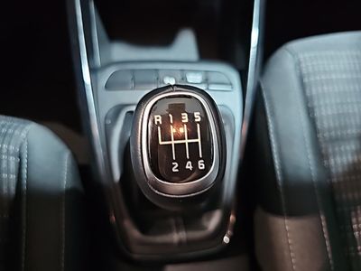 kia-stonic-1-0-t-gdi-74kw-100cv-mhev-mt-drive-17 Thumbnail