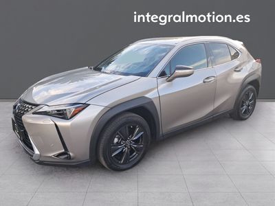 lexus-ux-2-0-250h-premium-0