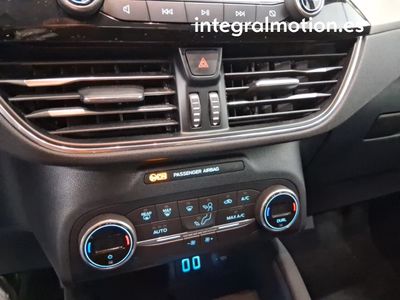 ford-kuga-titanium-2-0-ecoblue-140kw-4x4-auto-16 Thumbnail