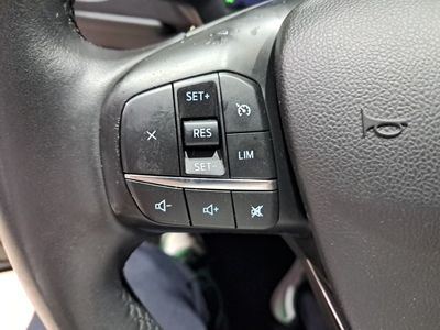 ford-kuga-titanium-2-0-ecoblue-140kw-4x4-auto-11 Thumbnail