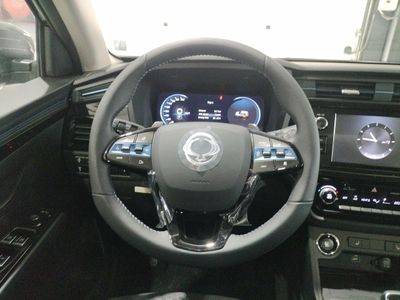 kgm-korando-e-motion-limited-auto-10 Thumbnail