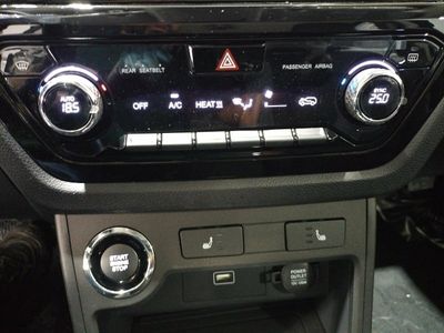 kgm-korando-e-motion-limited-auto-16 Thumbnail