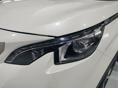 peugeot-5008-gt-line-bluehdi-96kw-130cv-s-s-eat8-25 Thumbnail