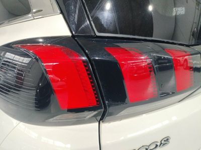 peugeot-5008-gt-line-bluehdi-96kw-130cv-s-s-eat8-26 Thumbnail