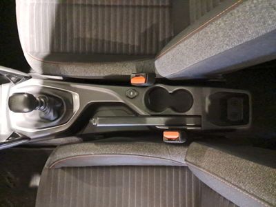 peugeot-208-bluehdi-73kw-100cv-active-21 Thumbnail
