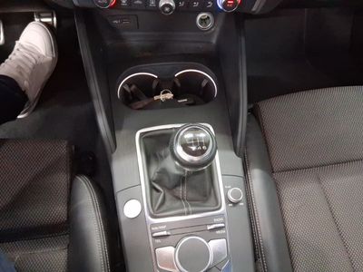 audi-a3-sportback-30-tdi-85kw-116cv-17 Thumbnail