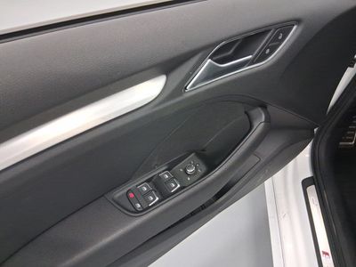 audi-a3-sportback-30-tdi-85kw-116cv-31 Thumbnail