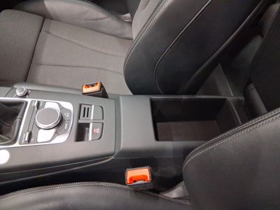 audi-a3-sportback-30-tdi-85kw-116cv-21 Thumbnail