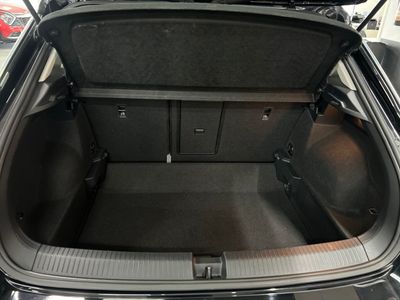 volkswagen-t-roc-advance-r-line-1-0-tsi-81kw-110cv-27 Thumbnail